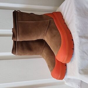 UGG Classic Short Weather Hybrid Boot, Size Mens 11/Womens 12 Chestnut/Orange